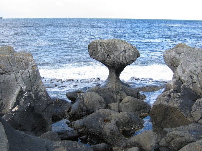 Gneiss eroded by the sea!